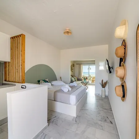 Grand Bleu Anastazia アパート